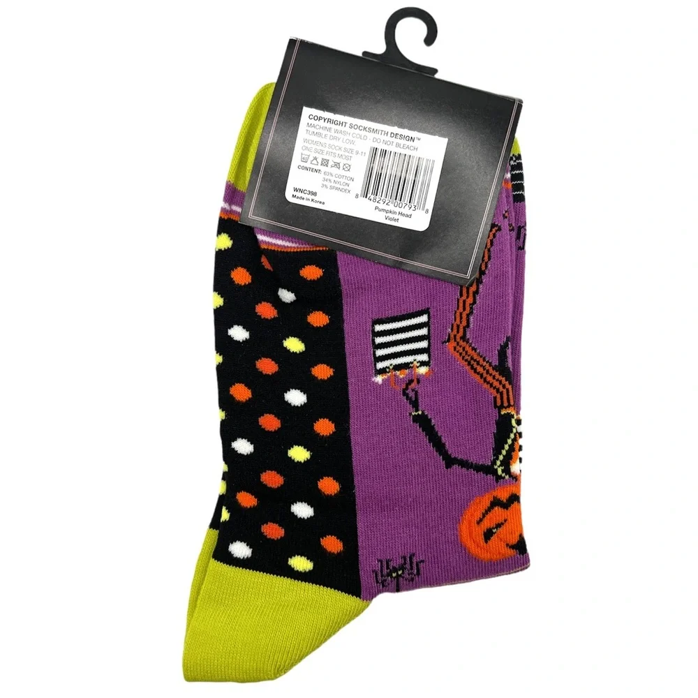 🌟 Women’s Pumpkin Head Crew Socks